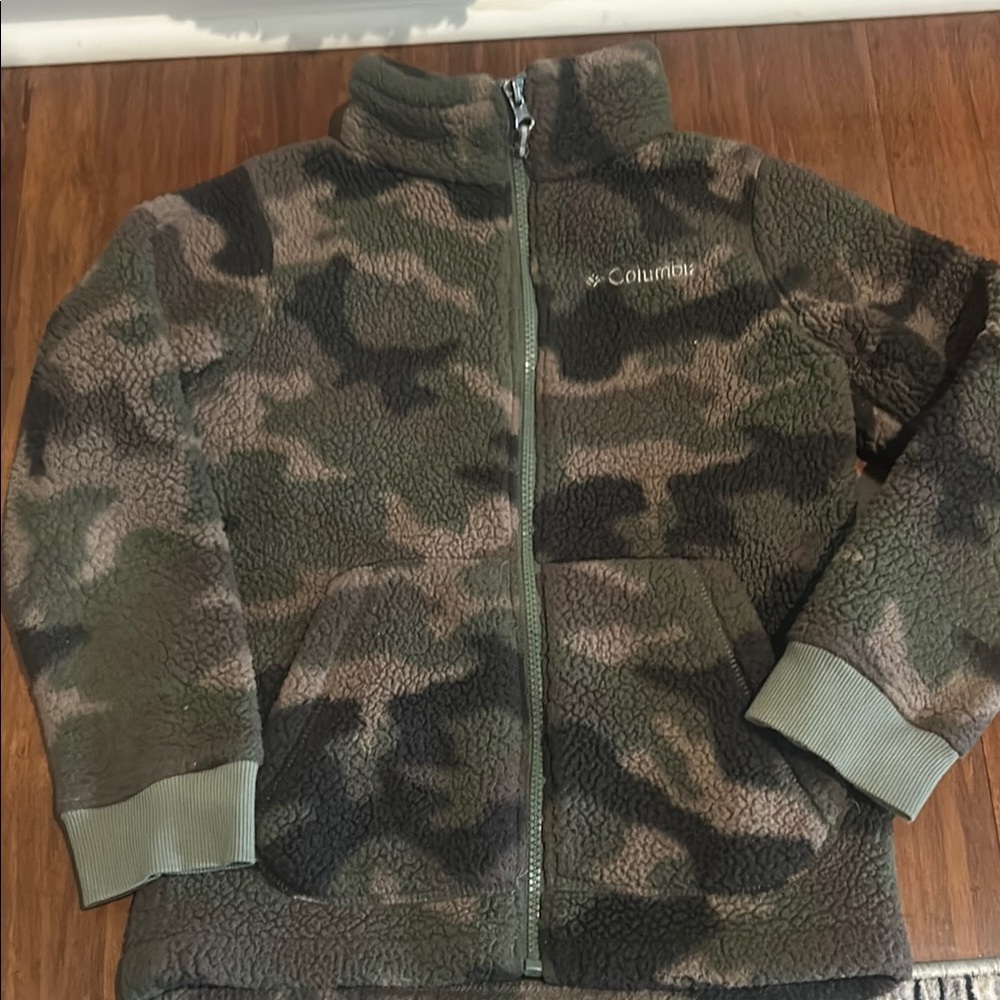 Columbia Green Camouflage Fleece Jacket
